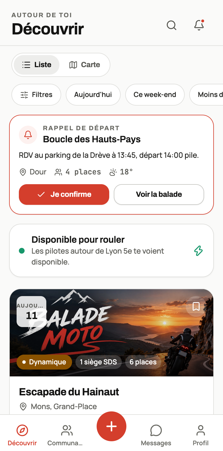 L'écran Découvrir de MotoReet sur iPhone&nbsp;: une balade près de Mons, ses places et son rythme.
